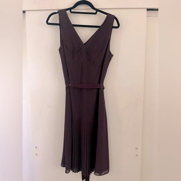 Ann Taylor Loft pleated v-neck sleeveless dress size 10 - Picture 1 of 6